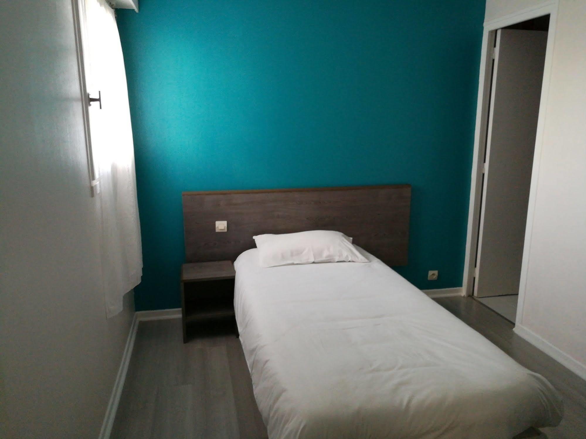 Contact Hotel Du Relais Thouars Exterior photo