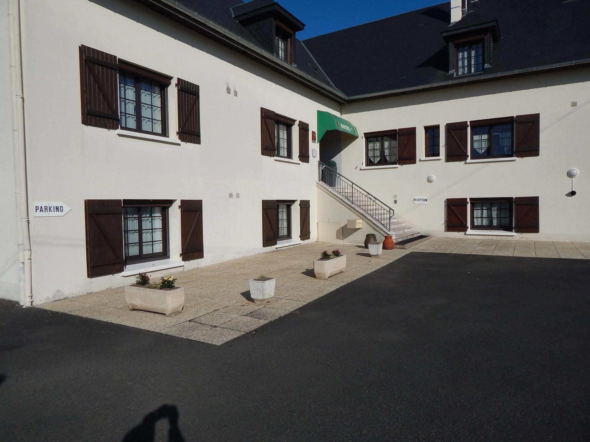 Contact Hotel Du Relais Thouars Exterior photo